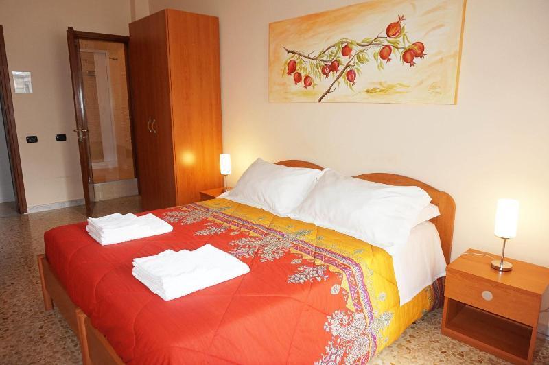 B&B Piazza 300Mila Лечче Экстерьер фото