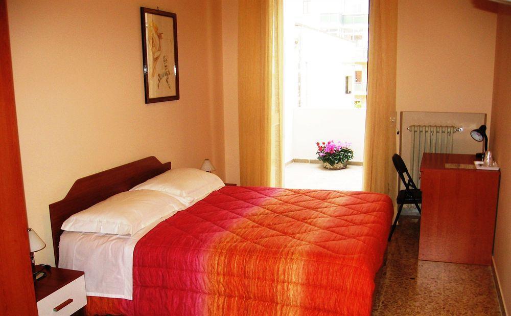 B&B Piazza 300Mila Лечче Экстерьер фото